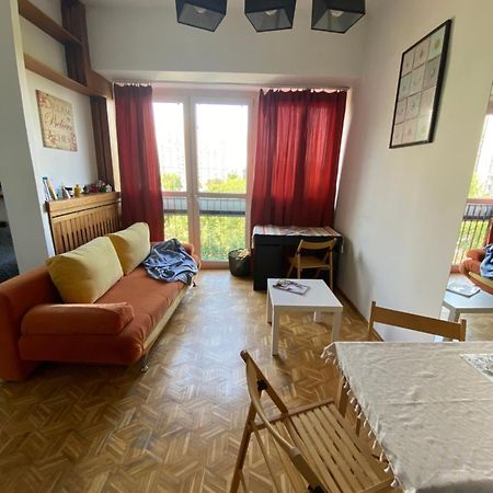 Ohmyhome - Sunny Apartment In City Center Warschau Buitenkant foto