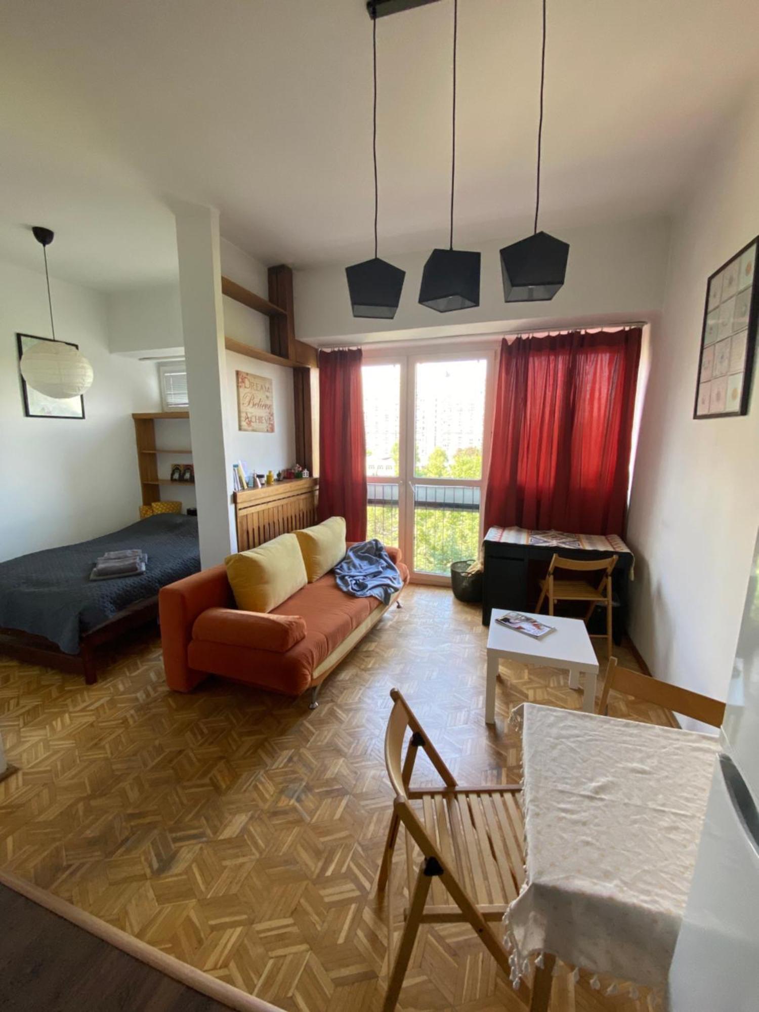 Ohmyhome - Sunny Apartment In City Center Warschau Buitenkant foto